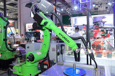 “三新”树立工业4.0时代风向标，哈工智能亮相2020工博会引领焊接设备智造新纪元